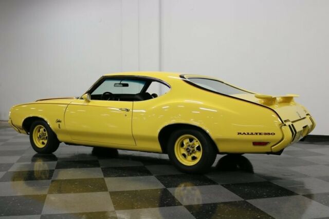 Oldsmobile Cutlass 1970 image number 8