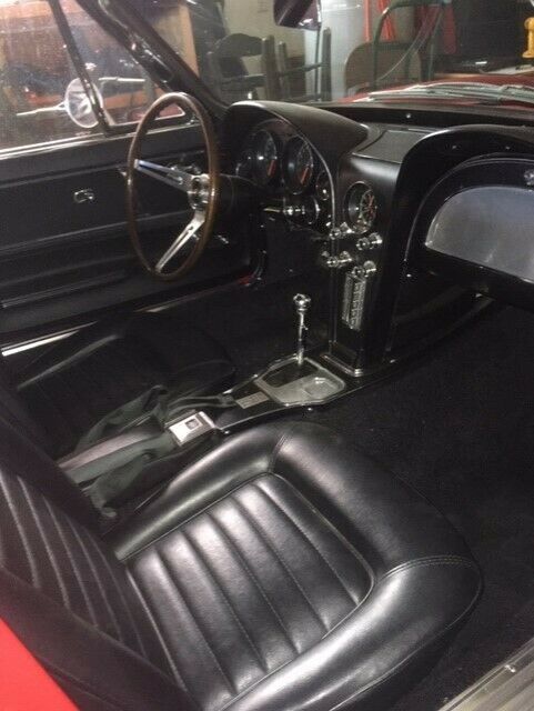 Chevrolet Corvette 1966 image number 14