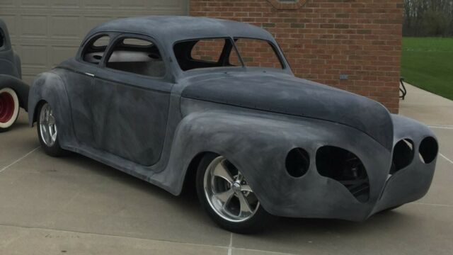 Dodge Custom 1941 image number 21
