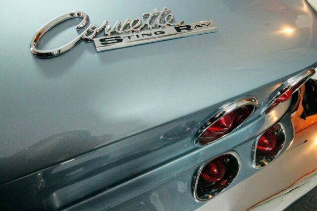 Chevrolet Corvette 1963 image number 17