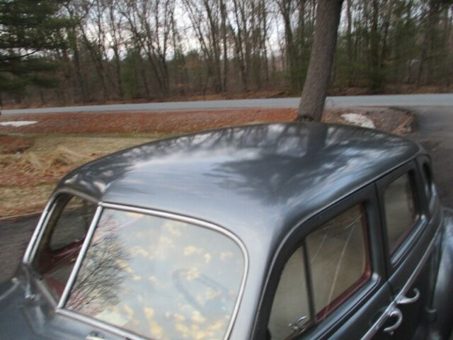 Plymouth Sedan 1948 image number 19