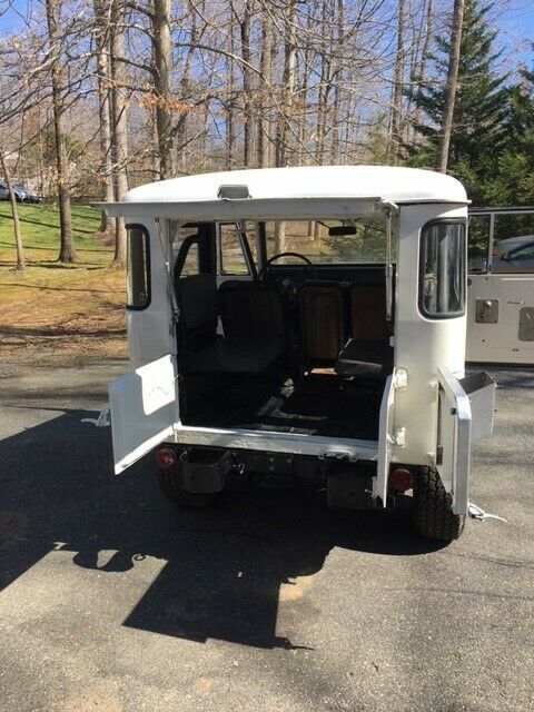 Toyota Land Cruiser 1970 image number 10