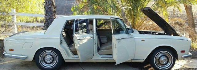 Rolls-Royce Silver Shadow 1972 image number 12