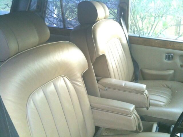 Rolls-Royce Silver Shadow 1972 image number 2