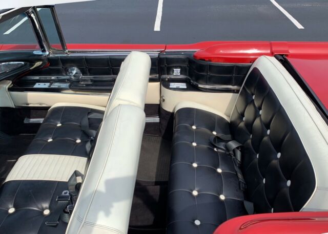 Lincoln Continental 1960 image number 32