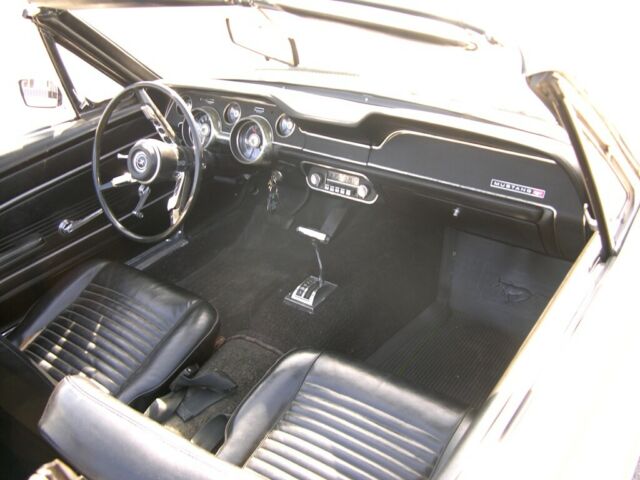 Ford Mustang 1967 image number 34
