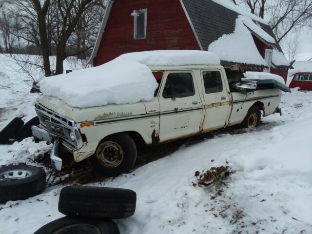 Ford F-250 1976 image number 14