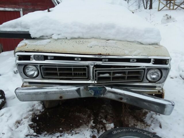 Ford F-250 1976 image number 19