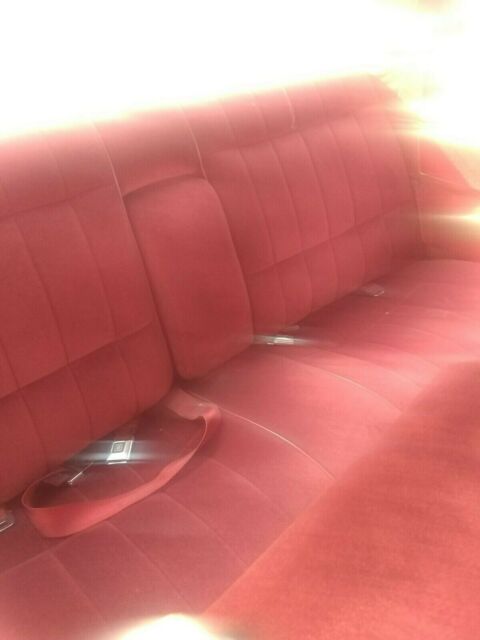 Cadillac DeVille 1977 image number 4