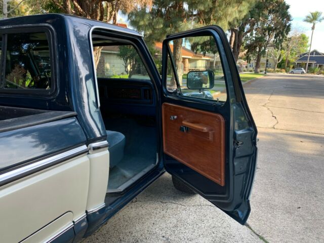 Ford F-250 1979 image number 35