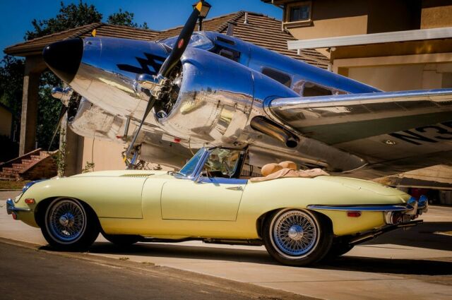 Jaguar E-Type 1970 image number 6