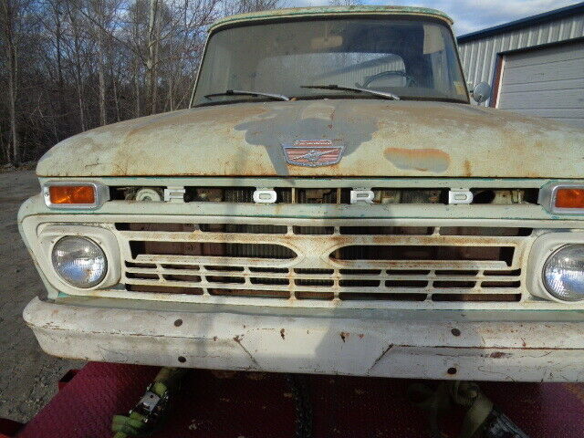 Ford F-100 1962 image number 2