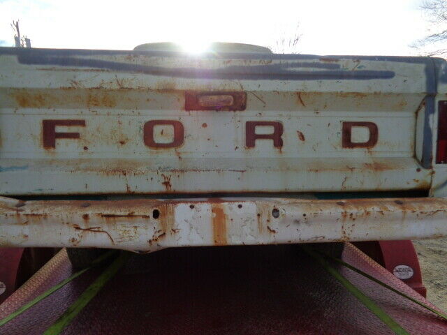 Ford F-100 1962 image number 4