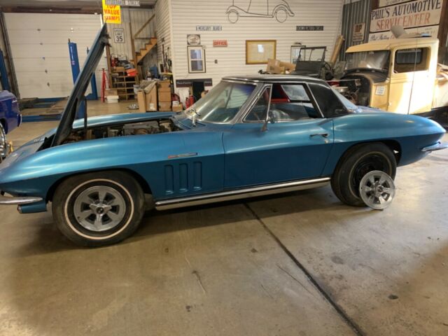 Chevrolet Corvette 1965 image number 1