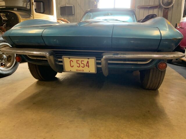Chevrolet Corvette 1965 image number 28