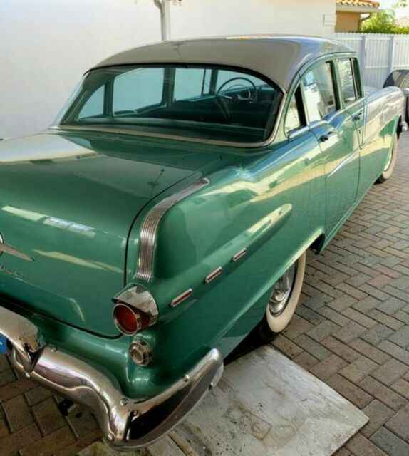 Pontiac Chieftain 1956 image number 4
