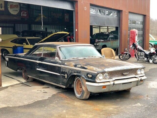 Ford Galaxie 1963 image number 26