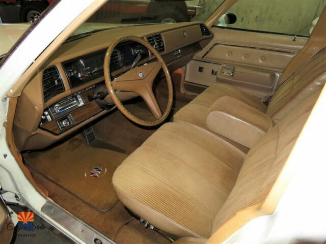Buick Estate Wagon 1976 image number 1