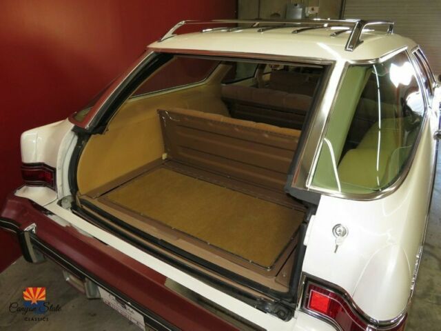 Buick Estate Wagon 1976 image number 7