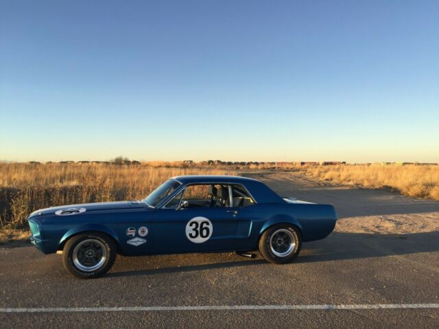 Ford Mustang 1967 image number 2