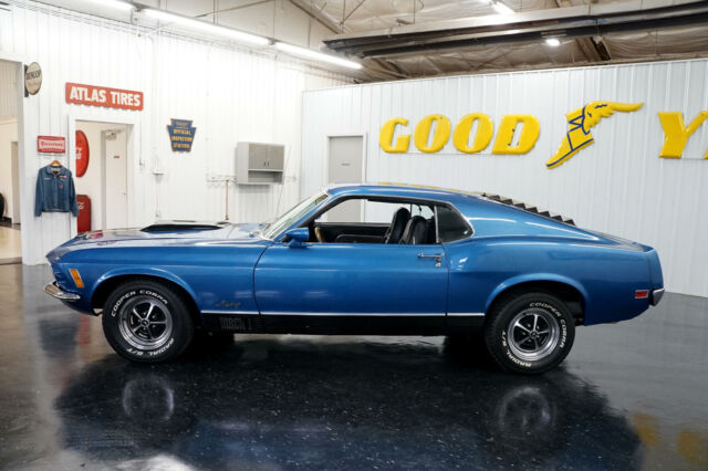 Ford Mustang 1970 image number 2