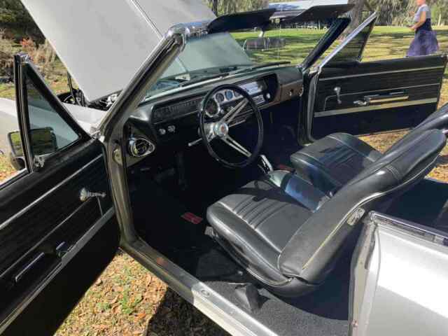 Oldsmobile F-85 Cutlass 1965 image number 17