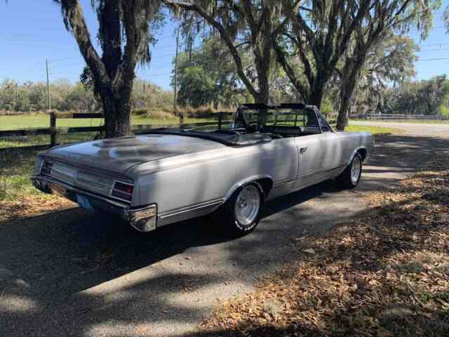 Oldsmobile F-85 Cutlass 1965 image number 2