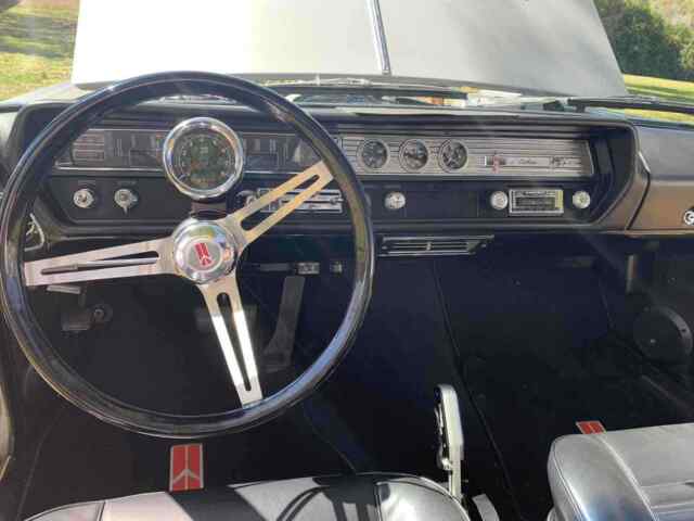Oldsmobile F-85 Cutlass 1965 image number 40