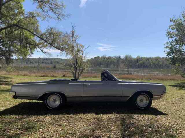 Oldsmobile F-85 Cutlass 1965 image number 6
