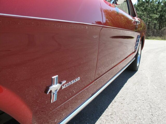 Ford Mustang 1966 image number 17
