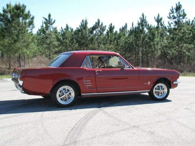 Ford Mustang 1966 image number 8