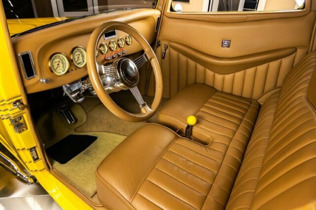 Ford 3-Window 1933 image number 1