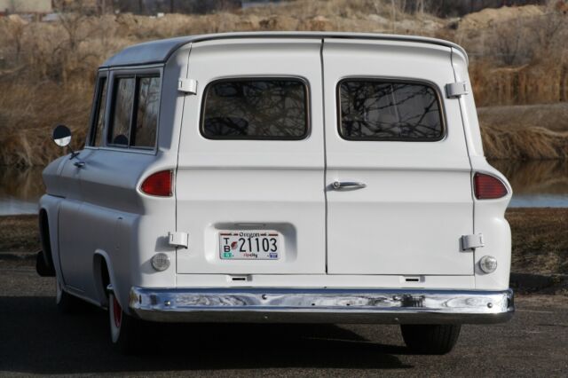 GMC Suburban 1966 image number 6