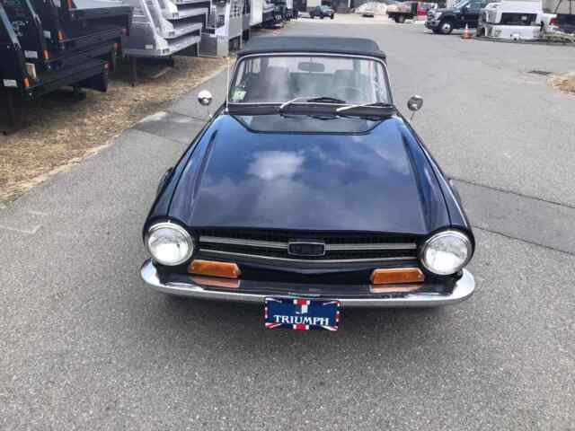 Triumph TR 6 1971 image number 1