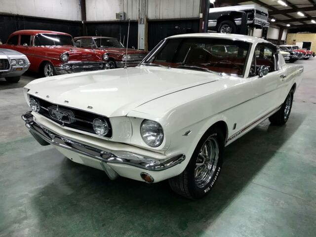 Ford Mustang 1965 image number 24