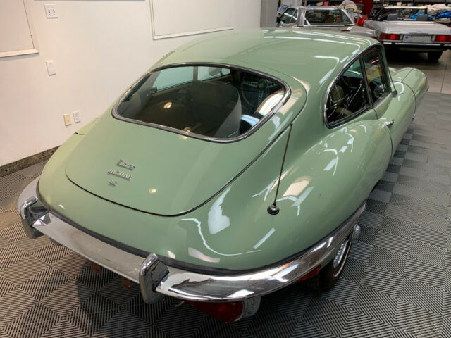 Jaguar E-Type 1971 image number 5