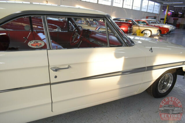 Ford Galaxie 1964 image number 14