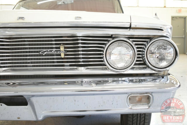 Ford Galaxie 1964 image number 22