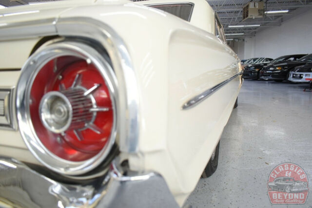 Ford Galaxie 1964 image number 41