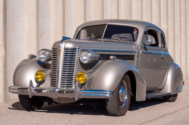 Buick Eight 1938 image number 2