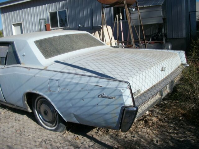 Lincoln Continental 1967 image number 3