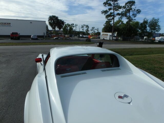 Chevrolet Corvette 1972 image number 4