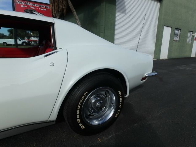 Chevrolet Corvette 1972 image number 5