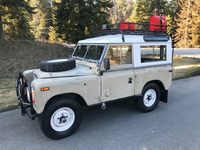 Land Rover Series III 88" 1972 image number 0
