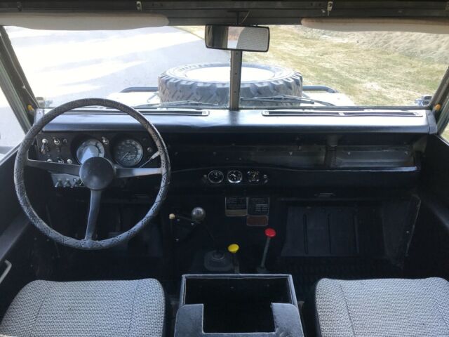 Land Rover Series III 88" 1972 image number 10