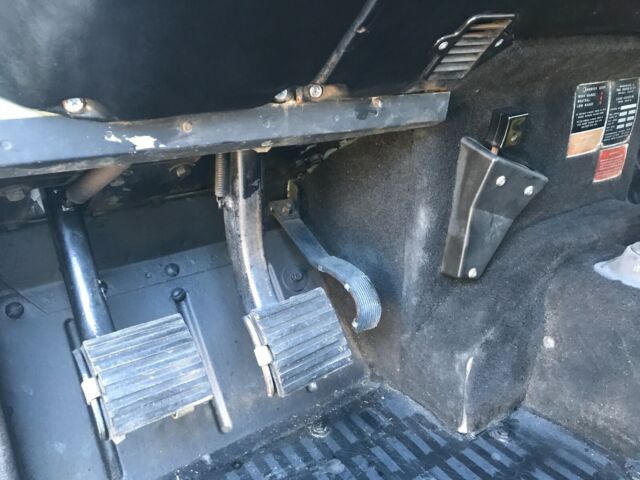 Land Rover Series III 88" 1972 image number 11