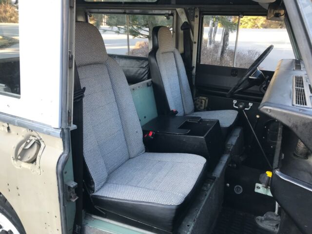 Land Rover Series III 88" 1972 image number 15