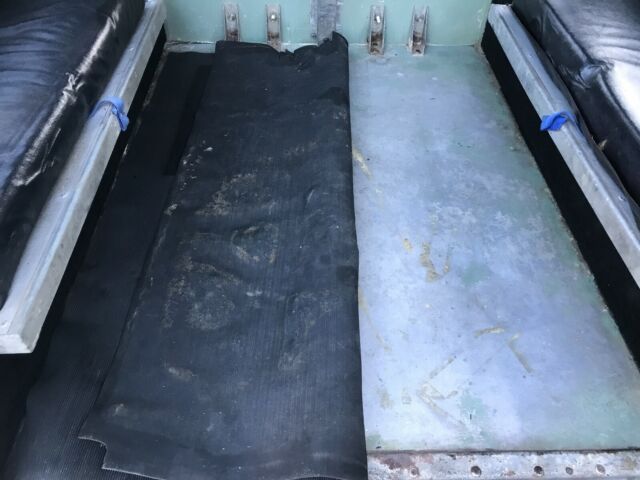 Land Rover Series III 88" 1972 image number 17