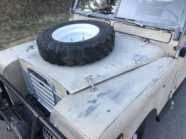 Land Rover Series III 88" 1972 image number 5