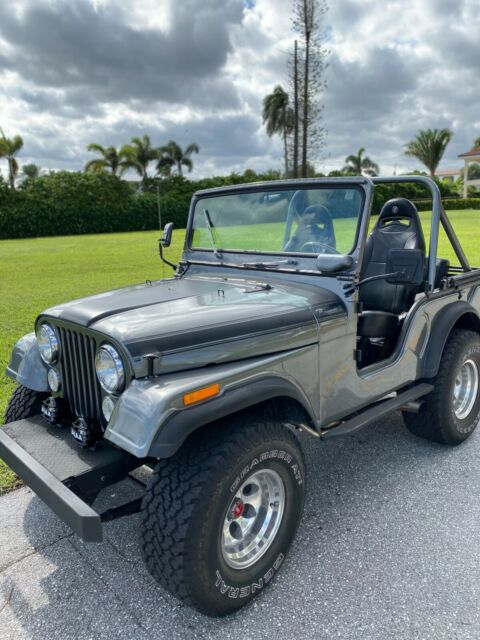 Jeep CJ 1971 image number 17